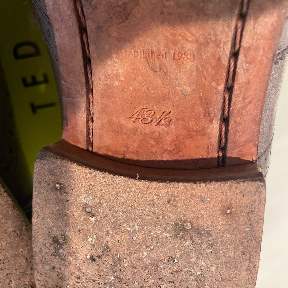 Men’s Ted Baker Brogue Dress Shoes - Picture 7 of 7
